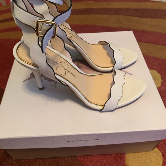 Shoes - Picture 3 of 4